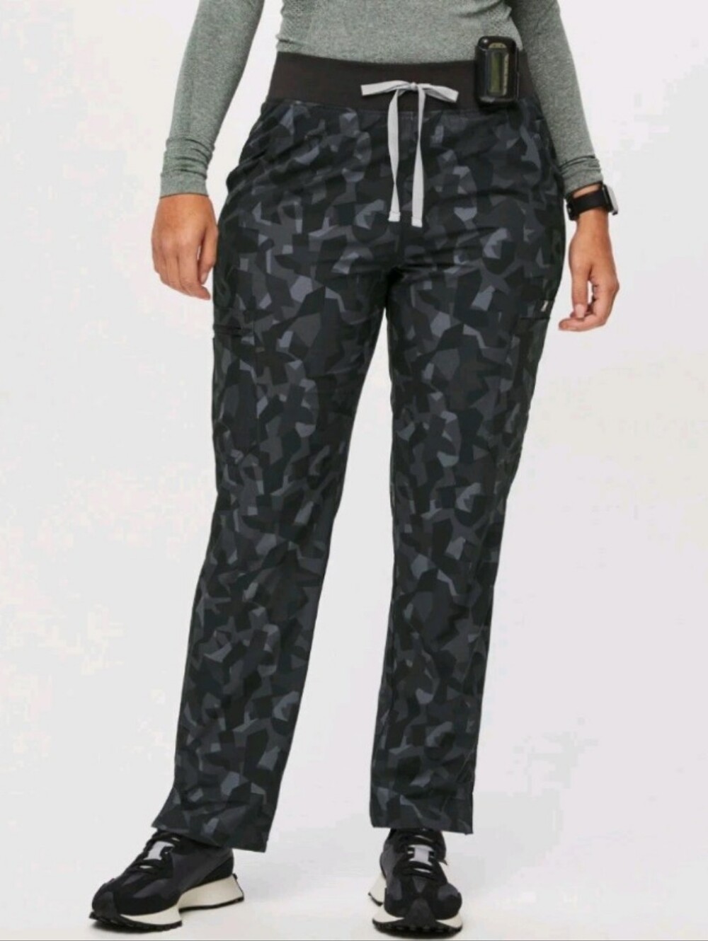 Figs Technical Collection Bonsai Camo FREEx Yola Medium Scrub Bottoms Lined Pant